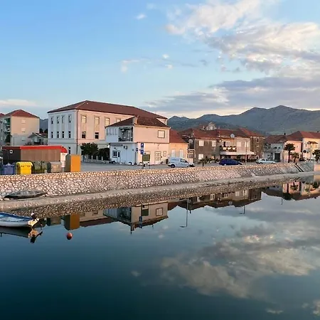 Apartament Bata - 1st Row To The Neretva River