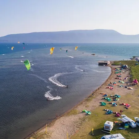 Bata - 1st Row To The Neretva River Apartament *