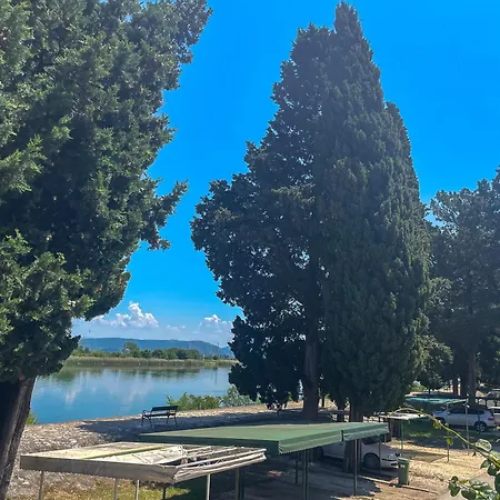 Apartament Bata - 1st Row To The Neretva River *