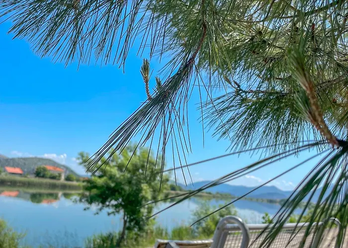 公寓 Bata - 1st Row To The Neretva River *