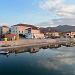 アパート Bata - 1st Row To The Neretva River