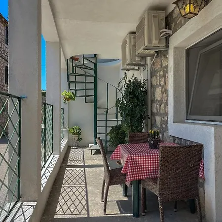 Appartement Bata - 1st Row To The Neretva River