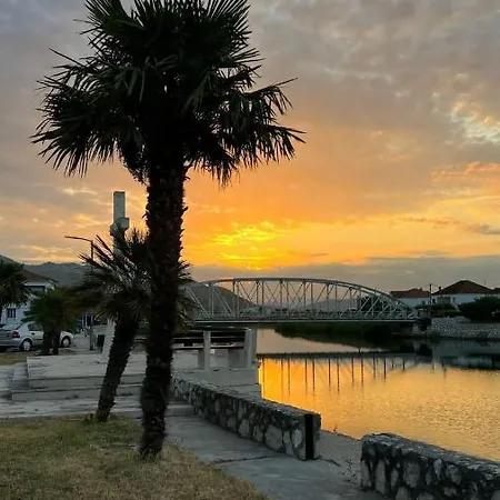 Bata - 1st Row To The Neretva River Apartment *