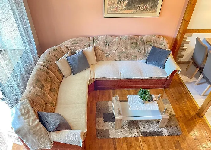 Bata - 1st Row To The Neretva River * Opuzen (Dubrovnik-Neretva)